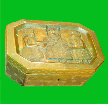 File:Benin box.jpg