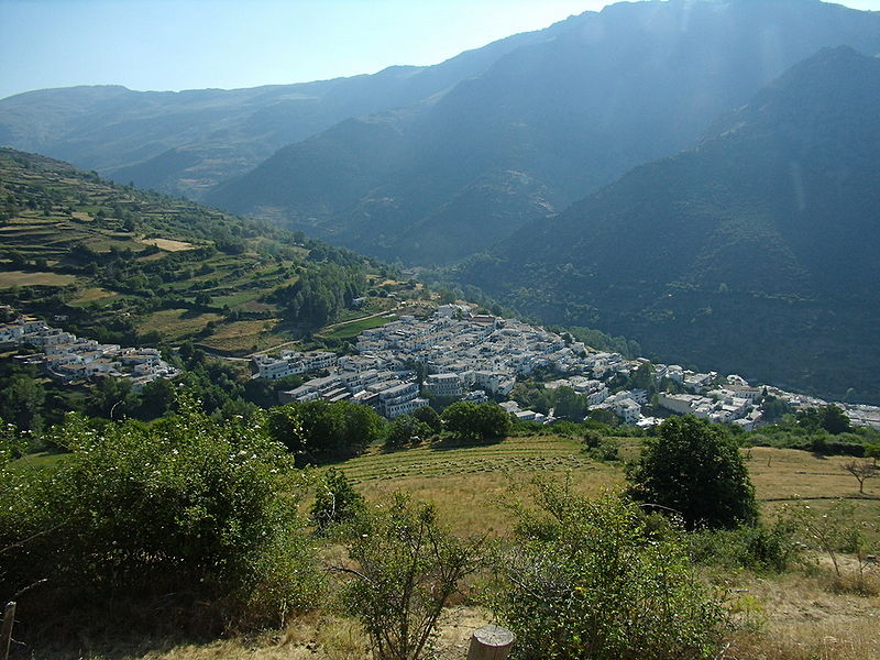 File:Trevélez.jpg
